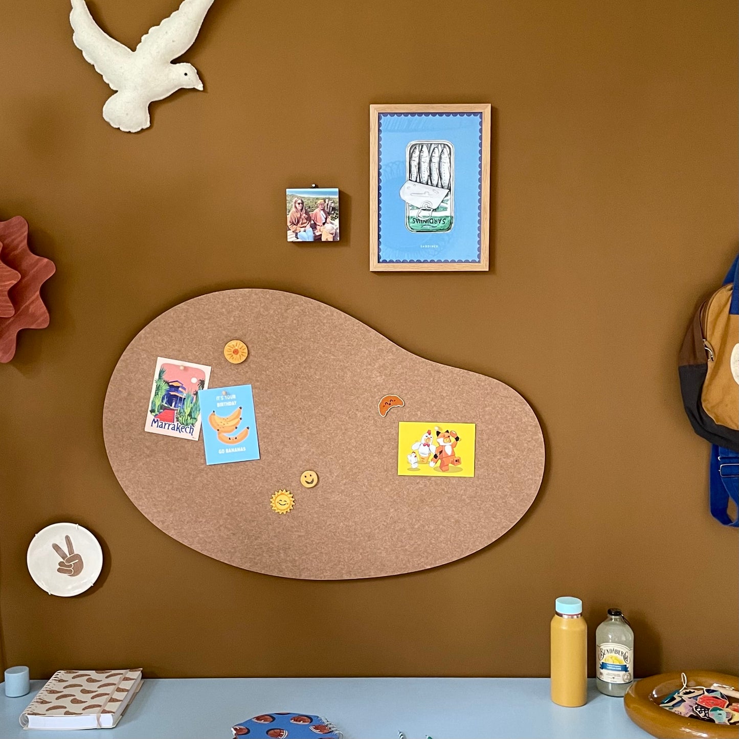 Pebble pinboard