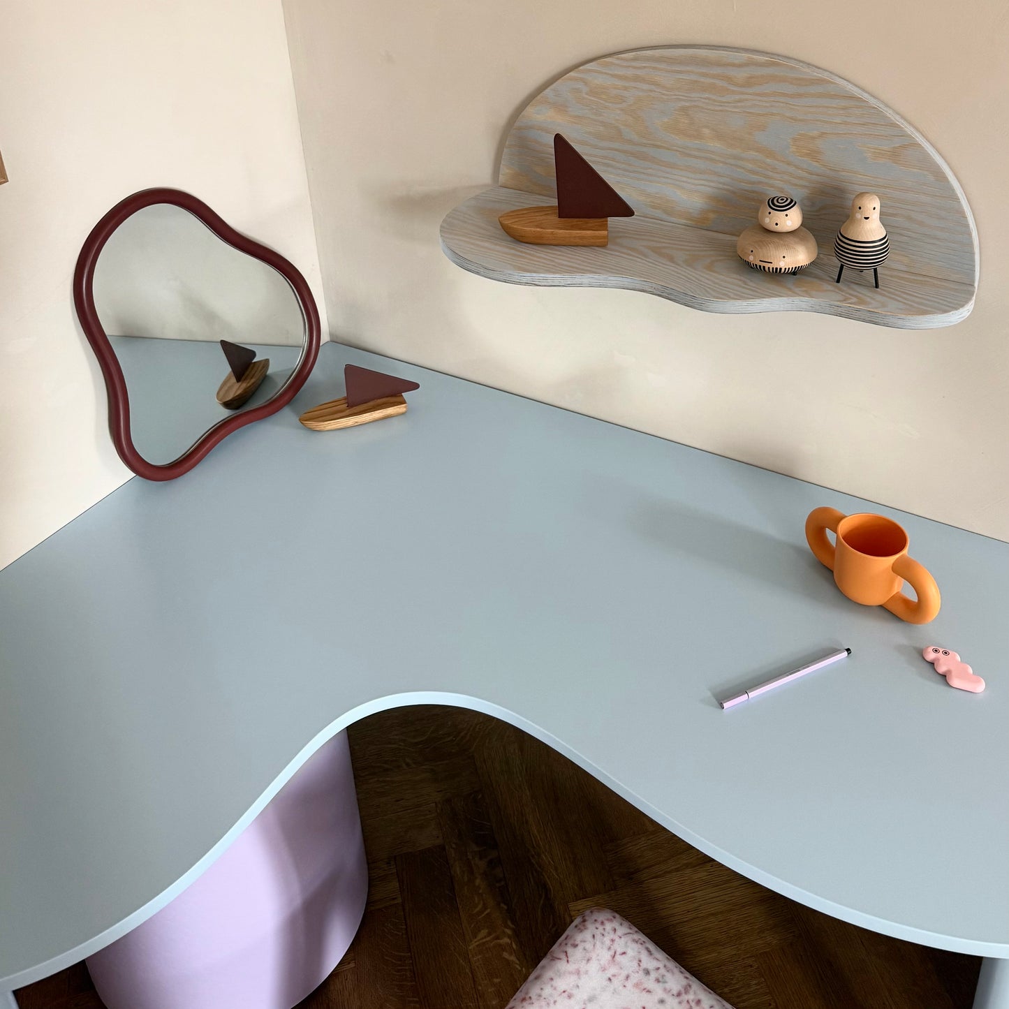 Waves Desk - Corner
