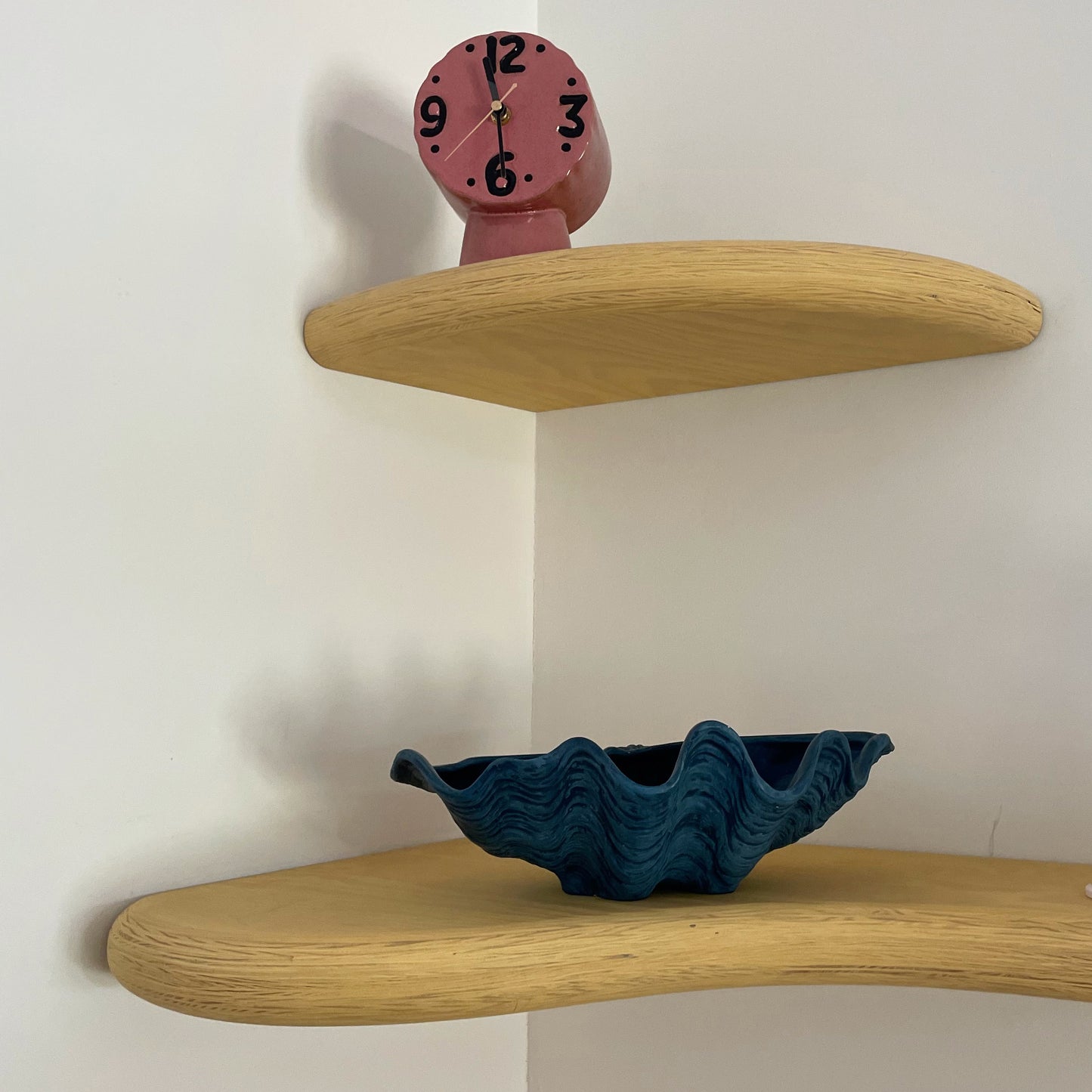 Float shelf